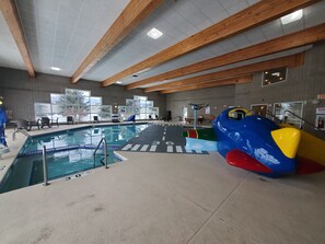 Piscine intérieure