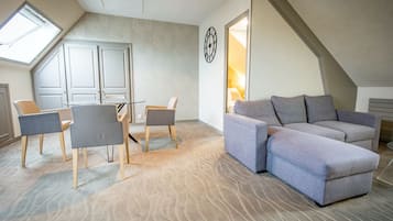 Apartment, 2 Schlafzimmer | Schallisolierte Zimmer, kostenlose Babybetten, kostenloses WLAN