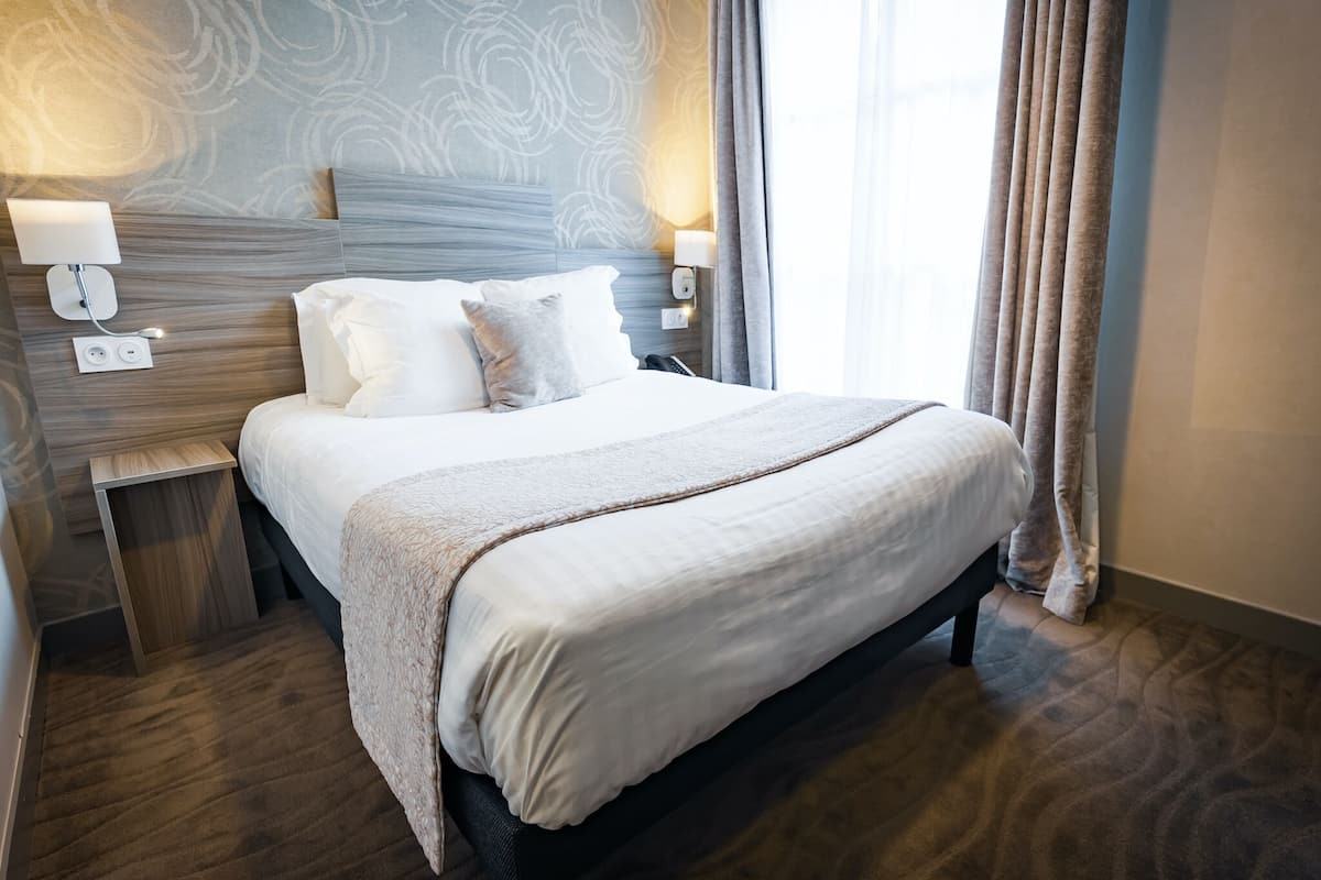 Standard-Doppelzimmer | Schallisolierte Zimmer, kostenlose Babybetten, kostenloses WLAN