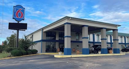 Motel 6 Canton, MS
