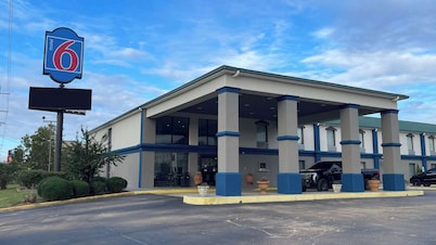 Motel 6 Canton, MS