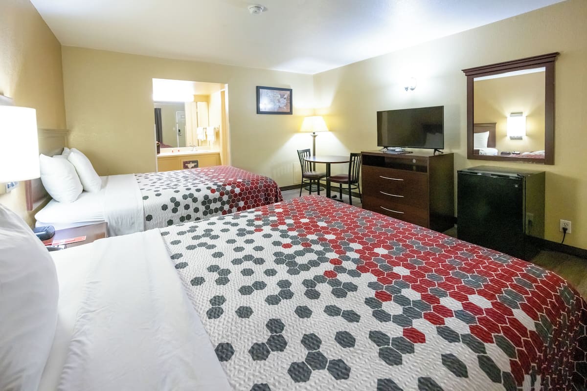 Standard Room, 2 Queen Beds, Non Smoking