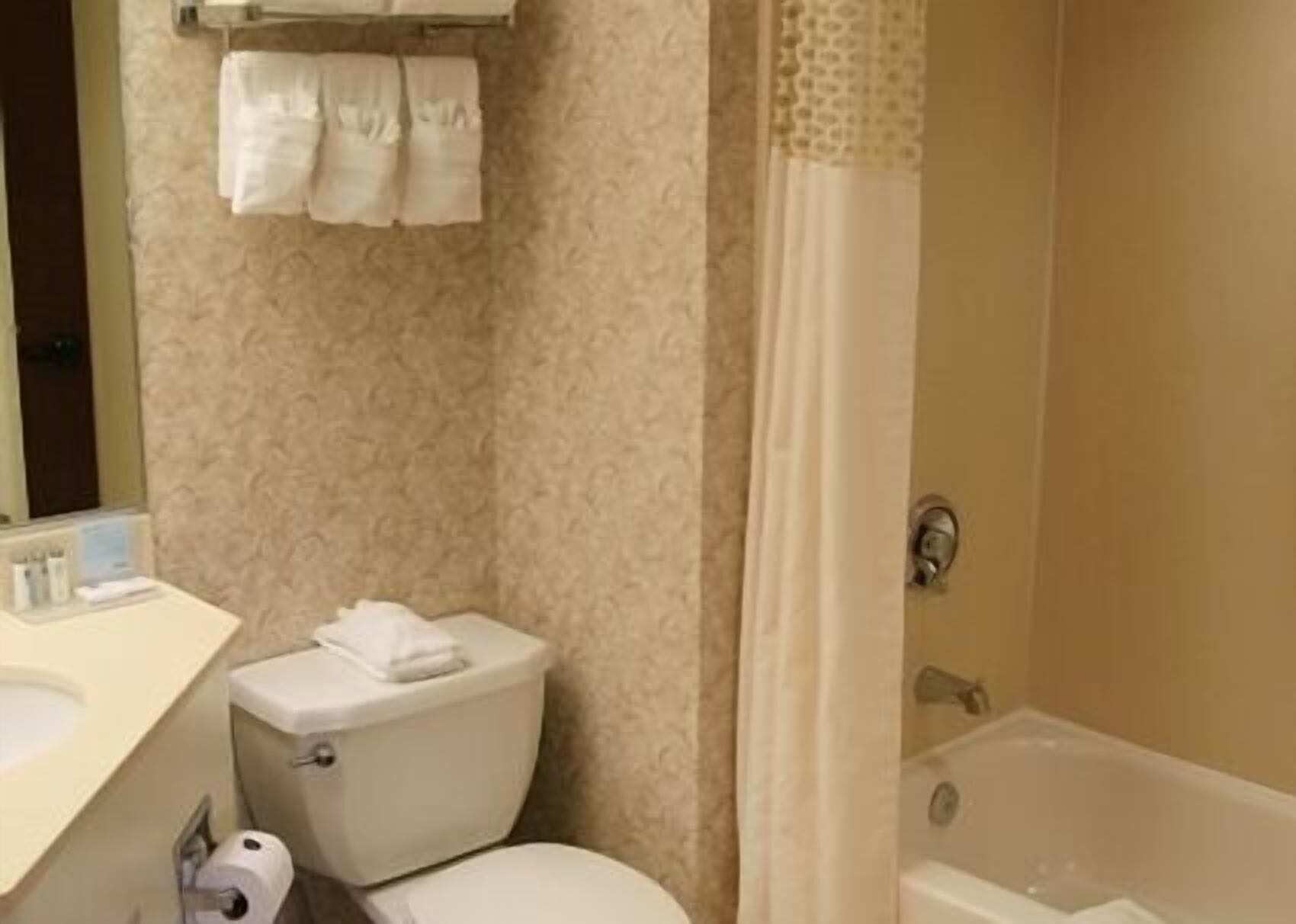 Bathroom | Free toiletries, hair dryer, towels