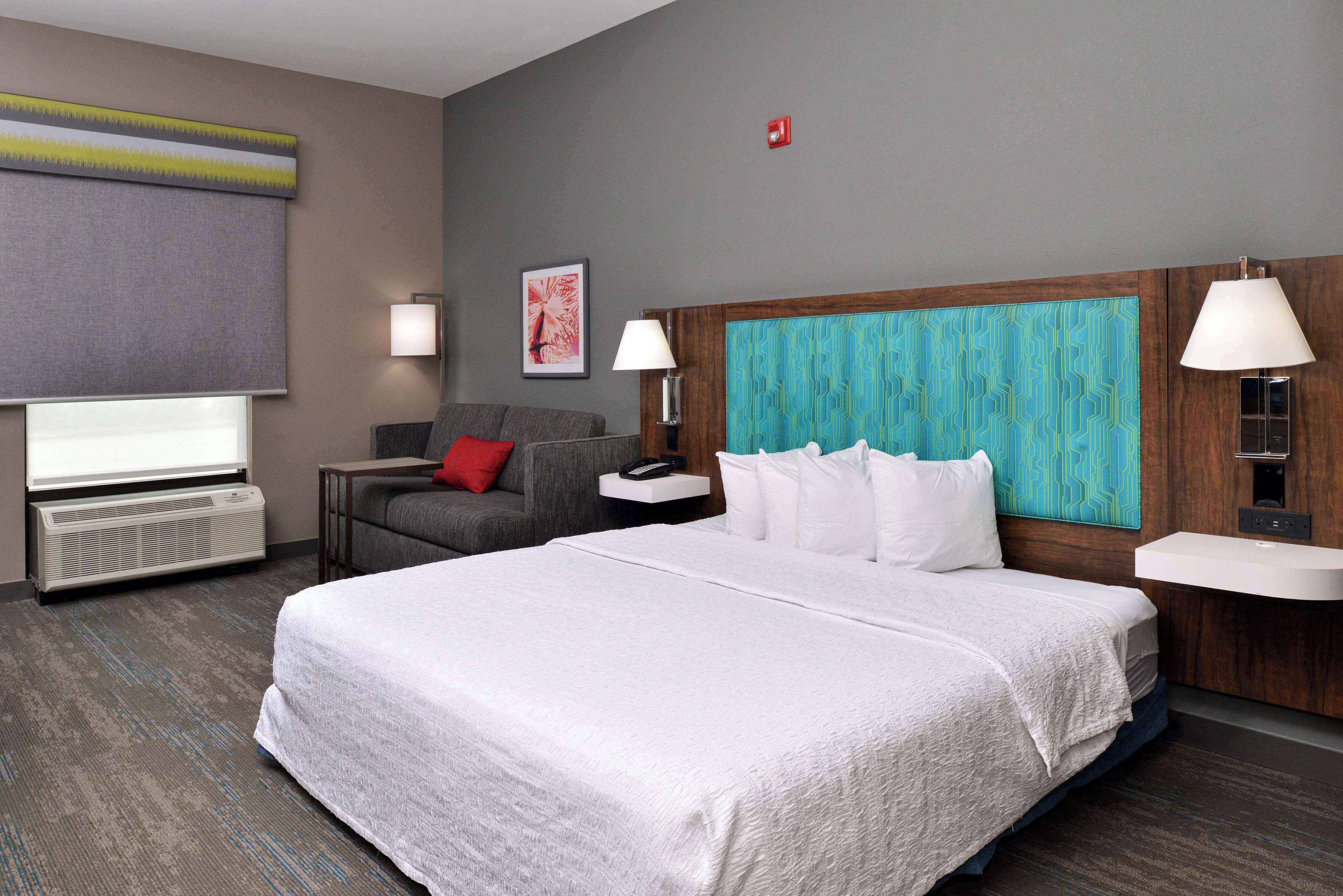 37-inch lcd tv with premium tv channels, tv, pay films