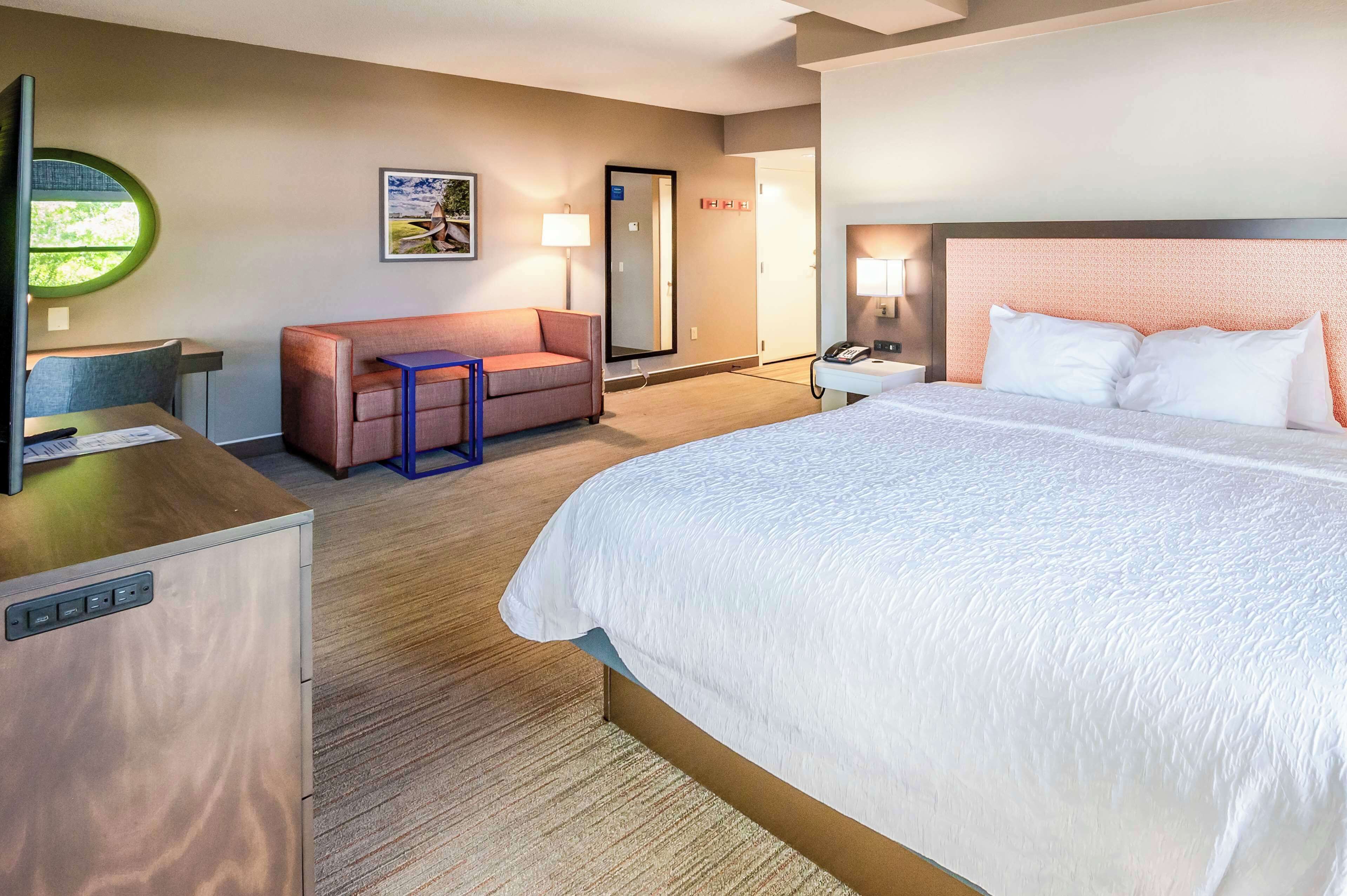 one king bed non-smoking | in-room safe, iron/ironing board, cots/infant beds, rollaway beds