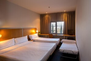 Minibar, bureau, chambres insonorisées, Wi-Fi gratuit