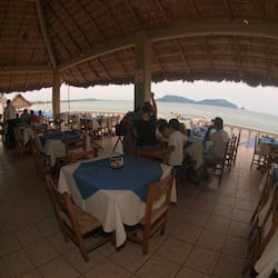 Frühstück, Mittagessen, Abendessen, mediterrane Küche, Blick aufs Meer
