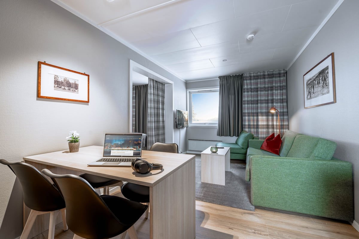 Deluxe kamer | Pillowtop-bedden, verduisterende gordijnen, babybedden, extra bedden