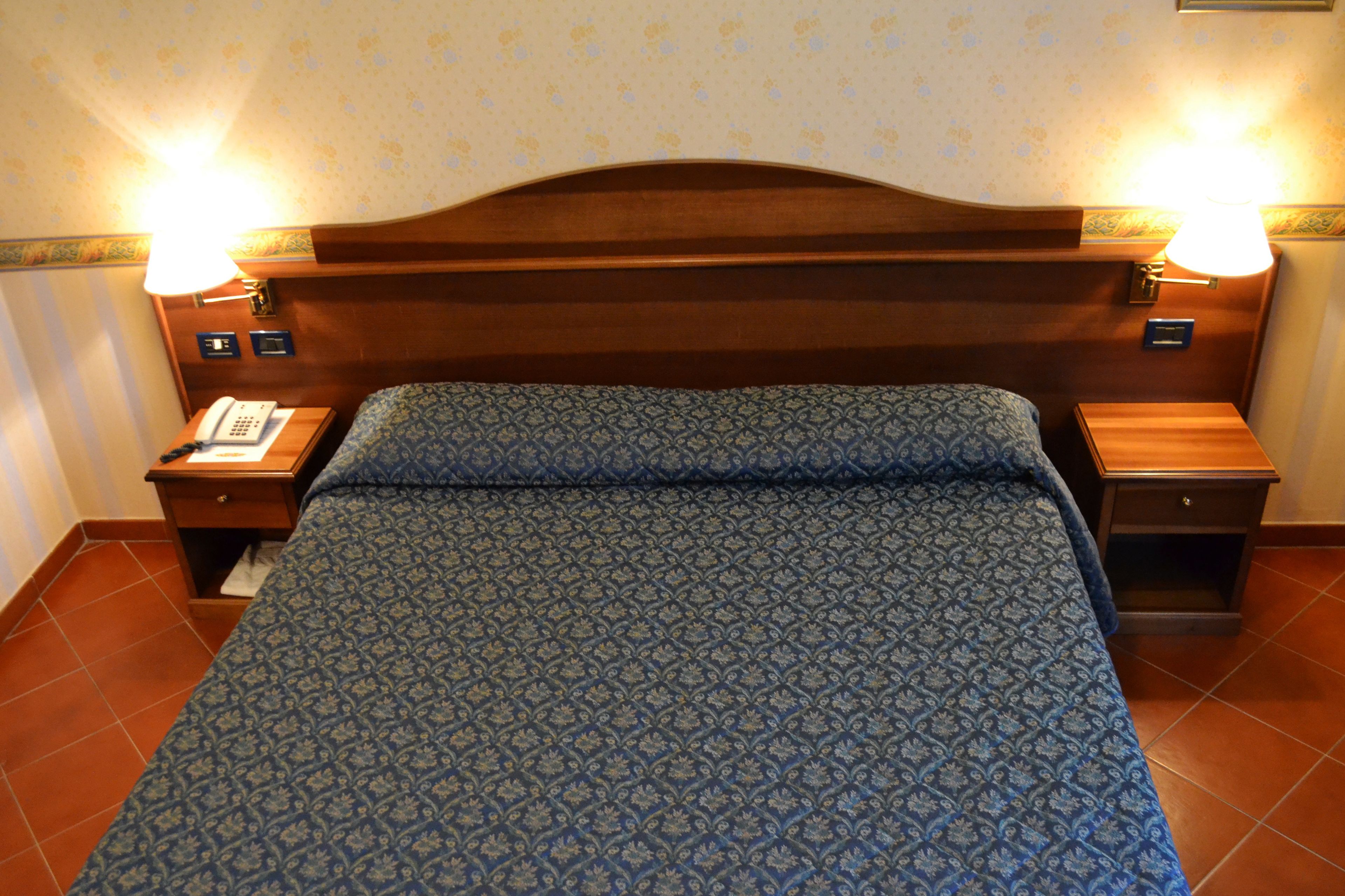 standard double or twin room | 1 bedroom, minibar, in-room safe, desk