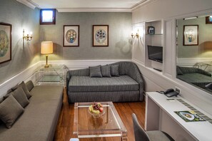 Departamento junior (Junior suite) | Ropa de cama de alta calidad y minibar 