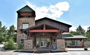 Front of property - Quality Inn & Suites Silverthorne - Copper Mountain (Silverthorne)