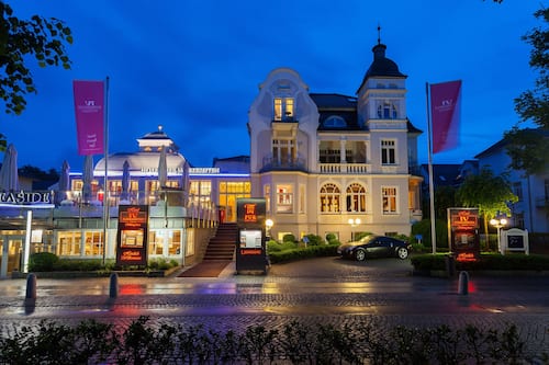 Façade de lâhĂ©bergement - soirĂ©e/nuit