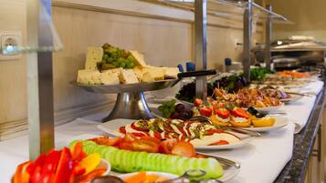 Colazione a buffet inclusa, servita tutte le mattine