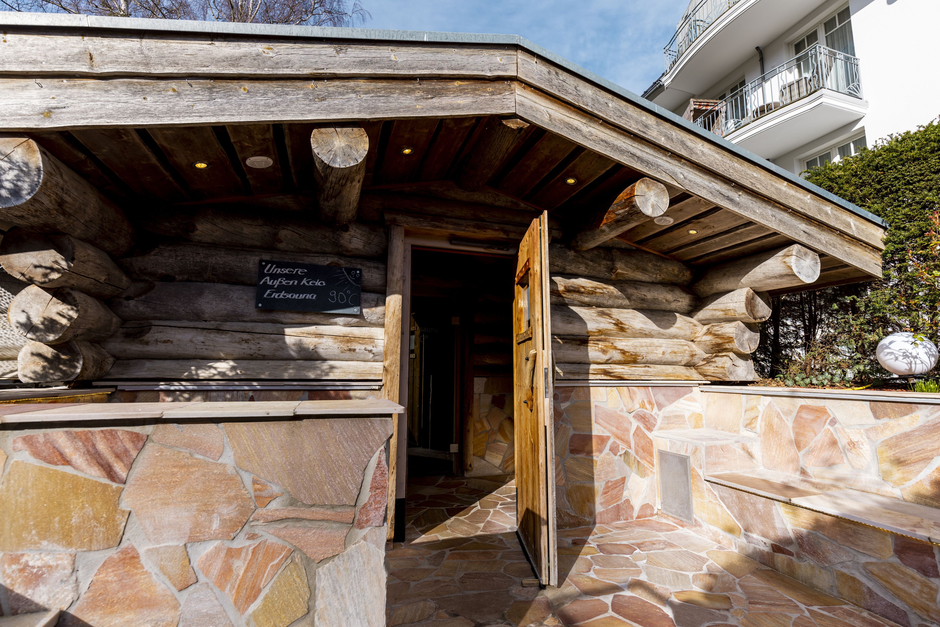 couples treatment room(s), sauna, turkish bath/hammam, body treatments