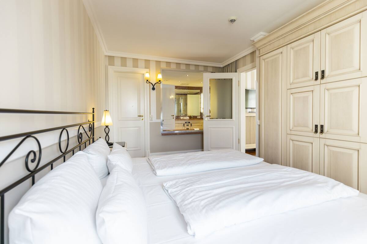 room | 1 bedroom, in-room safe, individually furnished, free wifi