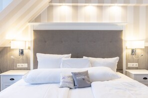 In-room safe, individually furnished, free WiFi, bed sheets - Hotel IV Jahreszeiten Kühlungsborn  (Kuehlungsborn)