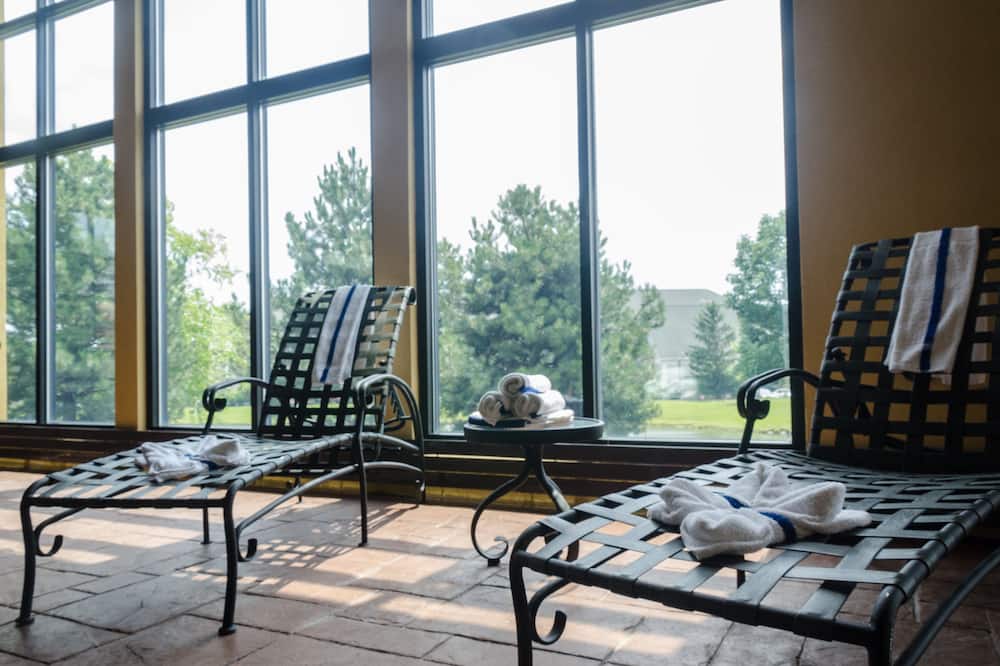 Holiday Inn Pewaukee - Milwaukee West by IHG