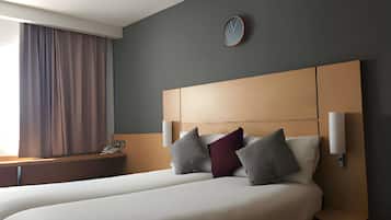 Comfort Twin Room (Dockside) | Iron/ironing board, free cots/infant beds, free WiFi, bed sheets