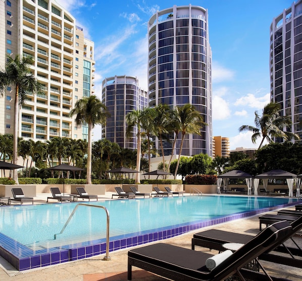 Outdoor pool, pool cabanas (surcharge), pool umbrellas