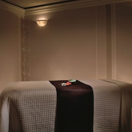 Couples treatment room(s), sauna, steam room, body treatments