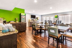 Desayuno continental gratuito