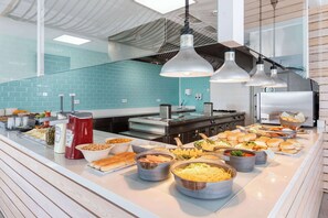2 Restaurants; Frühstück, Mittagessen und Abendessen werden serviert