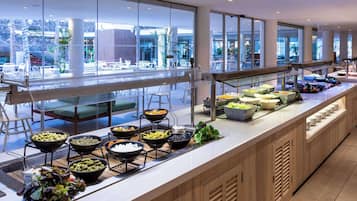 2 restaurants, breakfast, lunch, dinner served; international cuisine