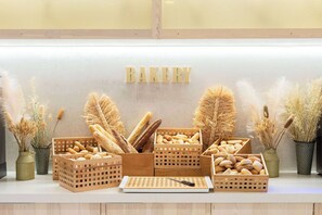 2 Restaurants, Frühstück, Mittagessen, Abendessen, internationale Küche