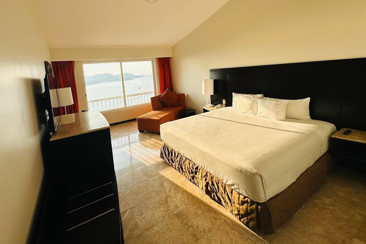 In-room safe, desk, laptop workspace, iron/ironing board