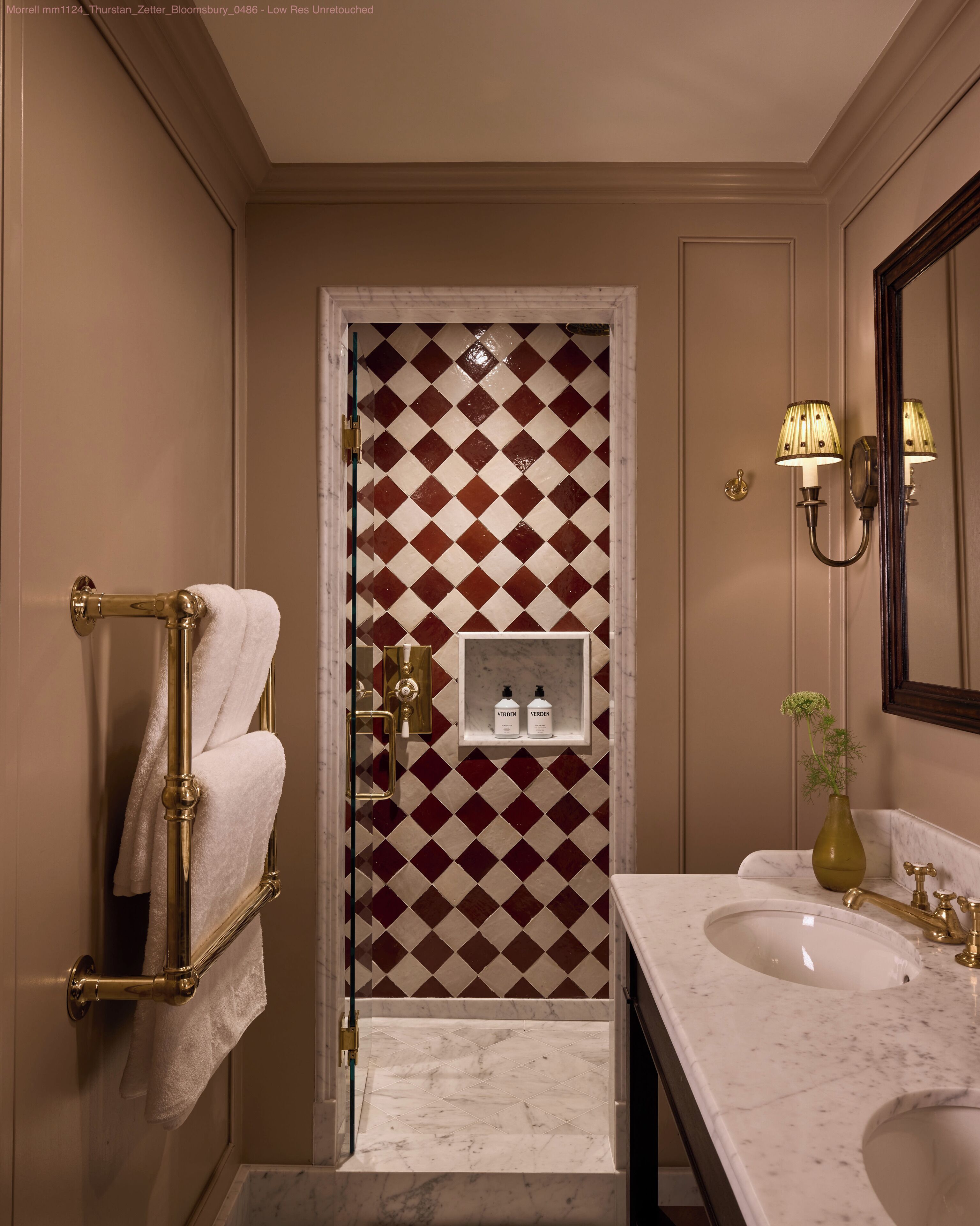 Combined shower/bathtub, hair dryer, towels, soap