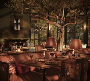 Standard Double Room | Dining - Zetter Bloomsbury (London)