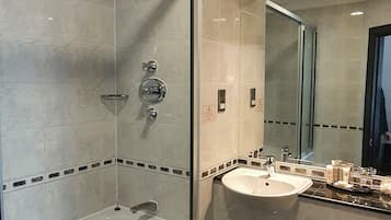 Douche de la salle de bain