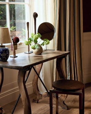 Hochwertige Bettwaren, Schreibtisch, kostenloses WLAN, Bettwäsche