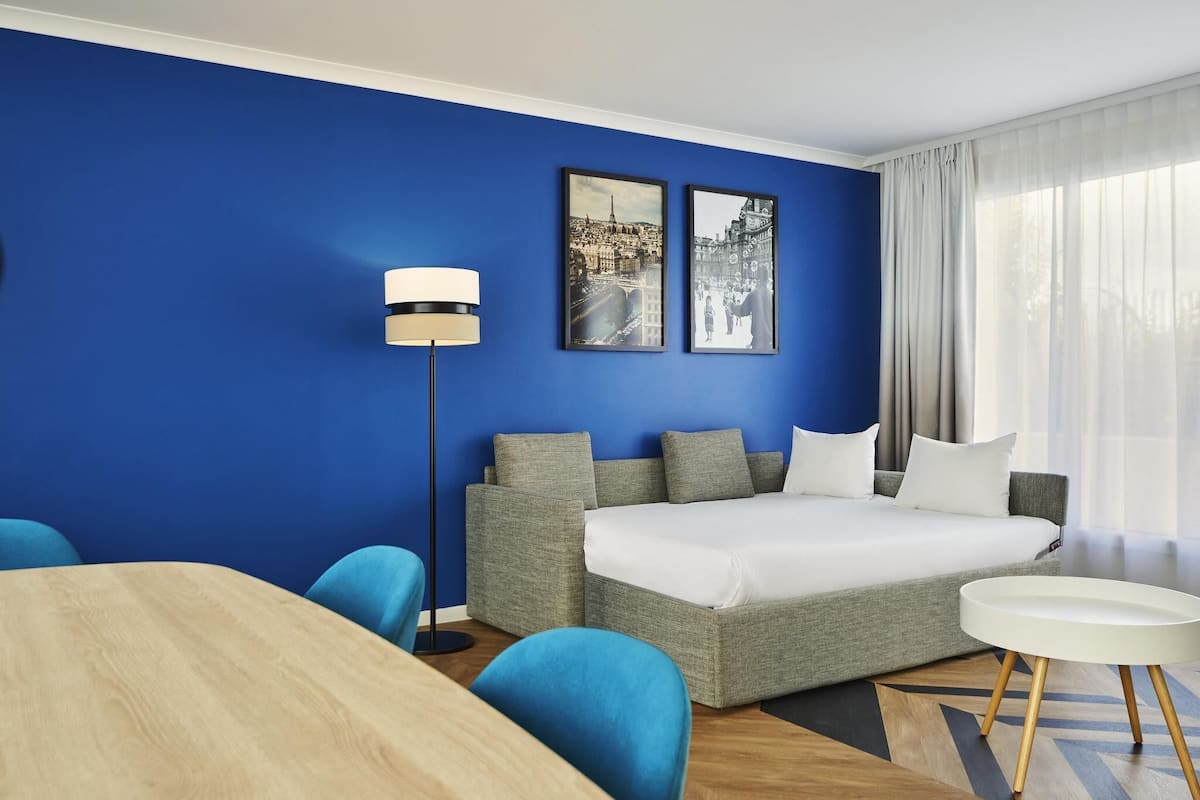 In-room safe, desk, soundproofing, iron/ironing board