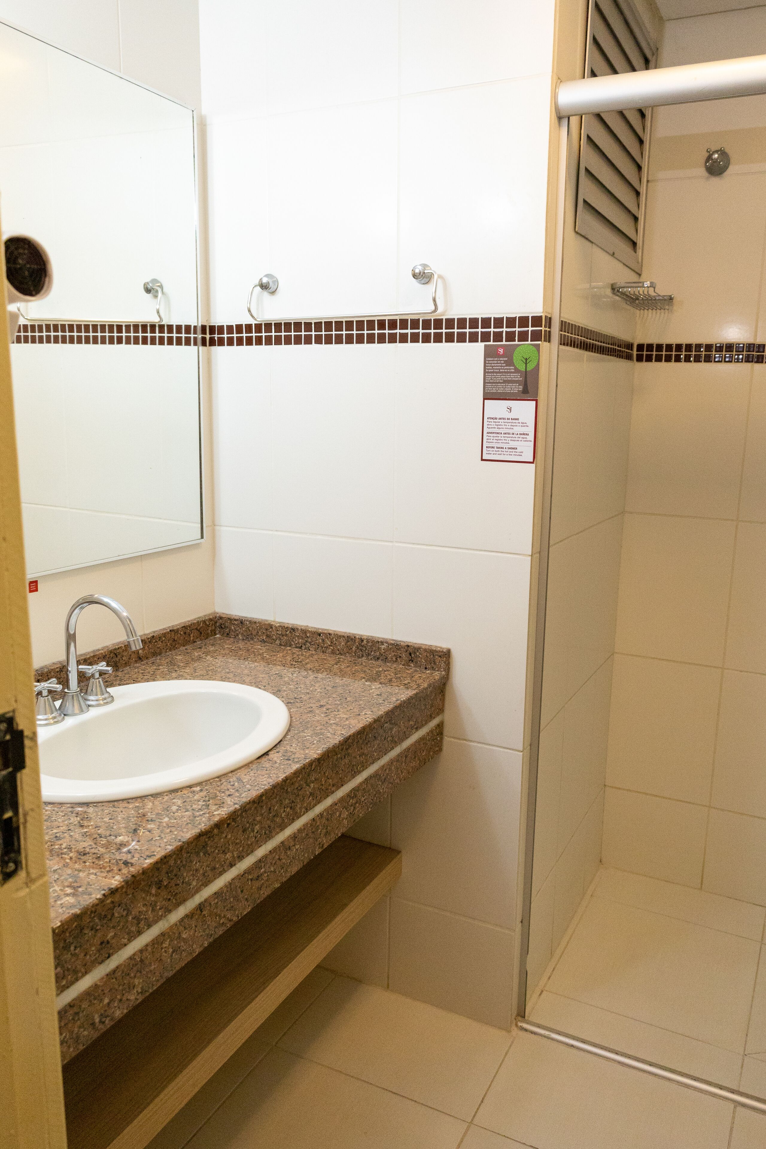 executive triple room | bathroom | shower, free toiletries, hair dryer, towels
