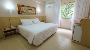 Executive Double Room | Minibar, in-room safe, desk, blackout curtains - SJ Tour - San Juan Foz do Iguaçu (Foz do Iguaçu)