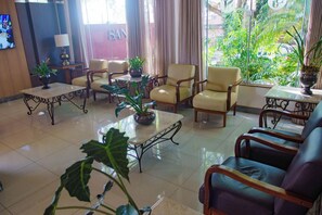 Sala de estar en el lobby