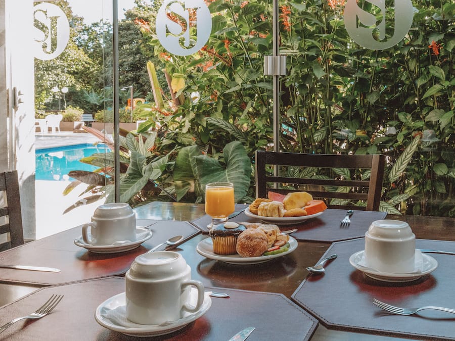 Petit déjeuner buffet compris tous les jours