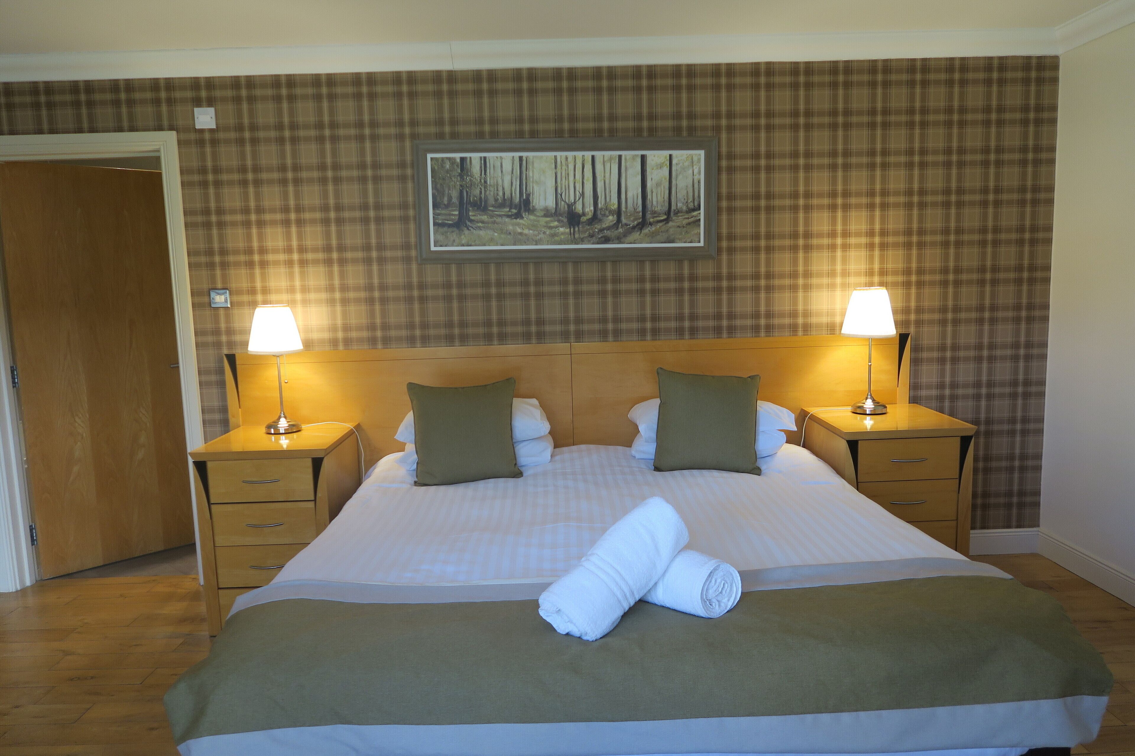 Deluxe Double Room | Individually decorated, individually furnished, desk, laptop workspace
