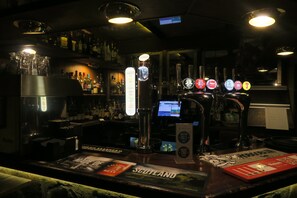 Bar (in der Unterkunft)