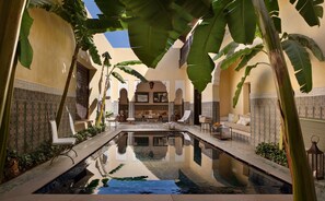 Villa Exclusive | Terrace/patio