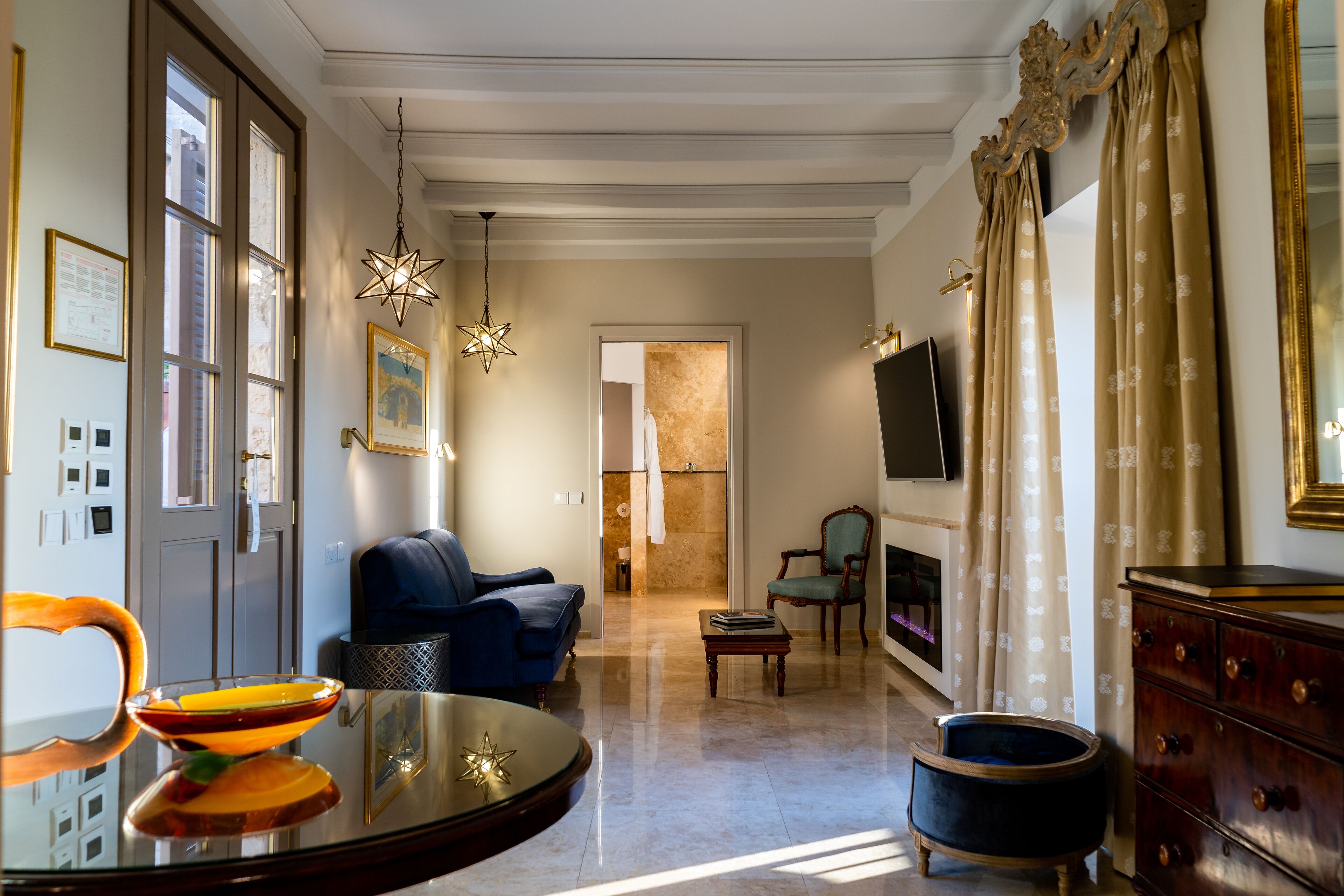 executive suite | living area | 50-inch lcd tv with cable channels, tv