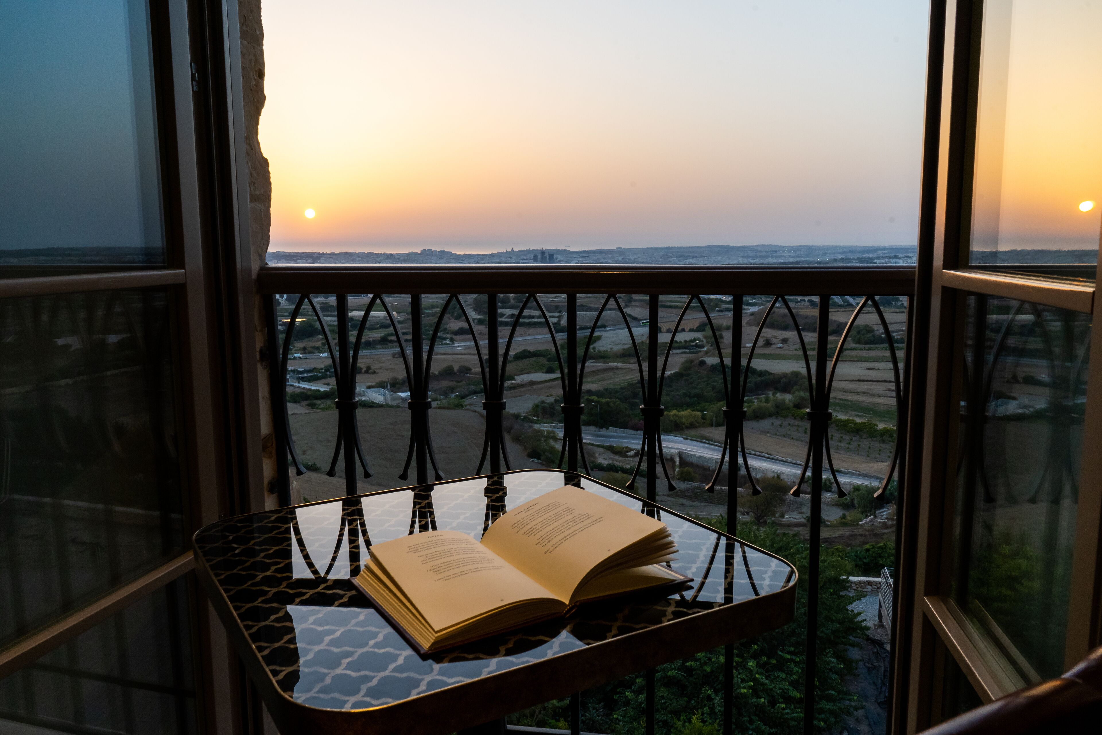 deluxe room | premium bedding, in-room safe, blackout curtains, iron/ironing board