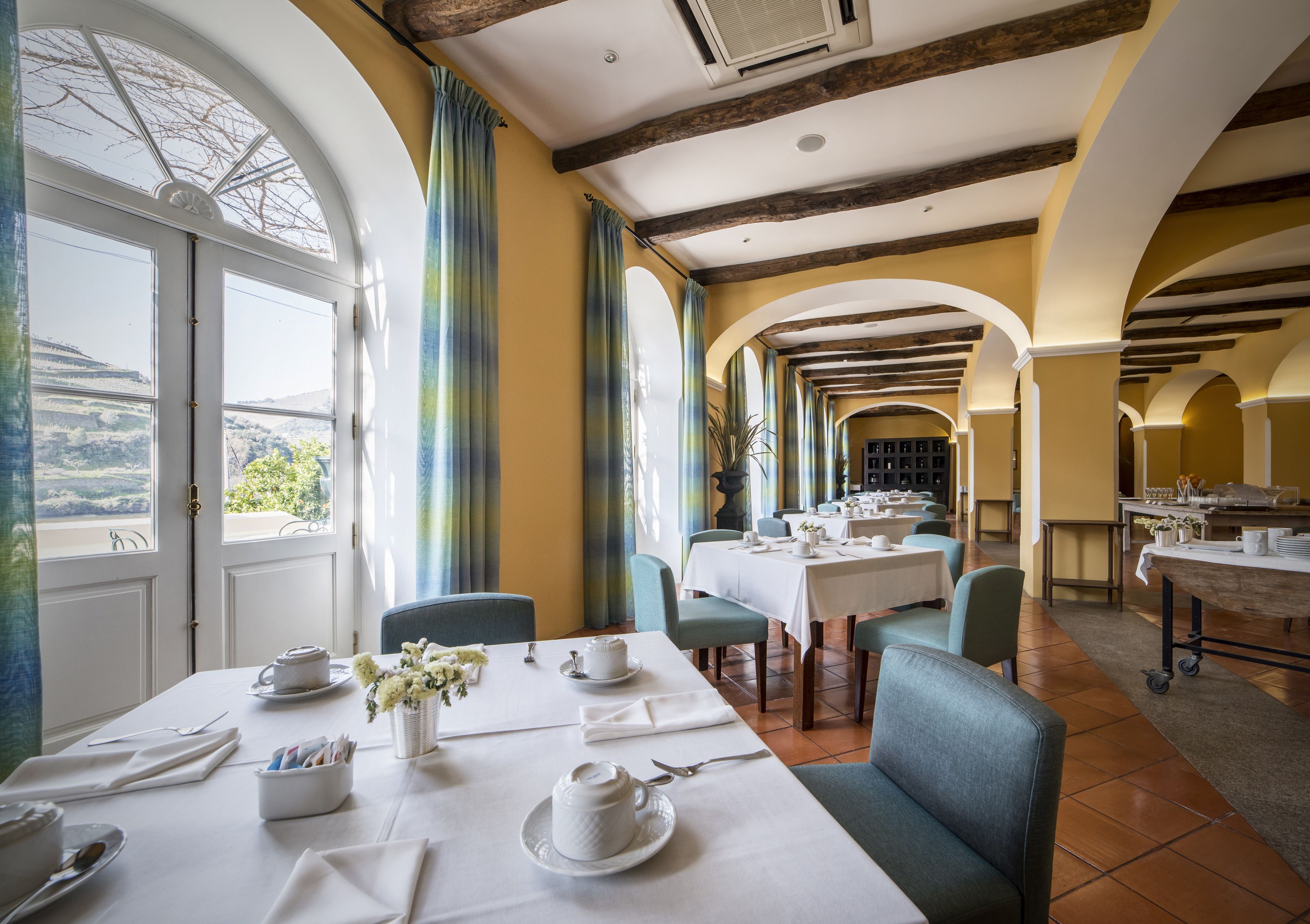 daily buffet breakfast (eur 30 per person)