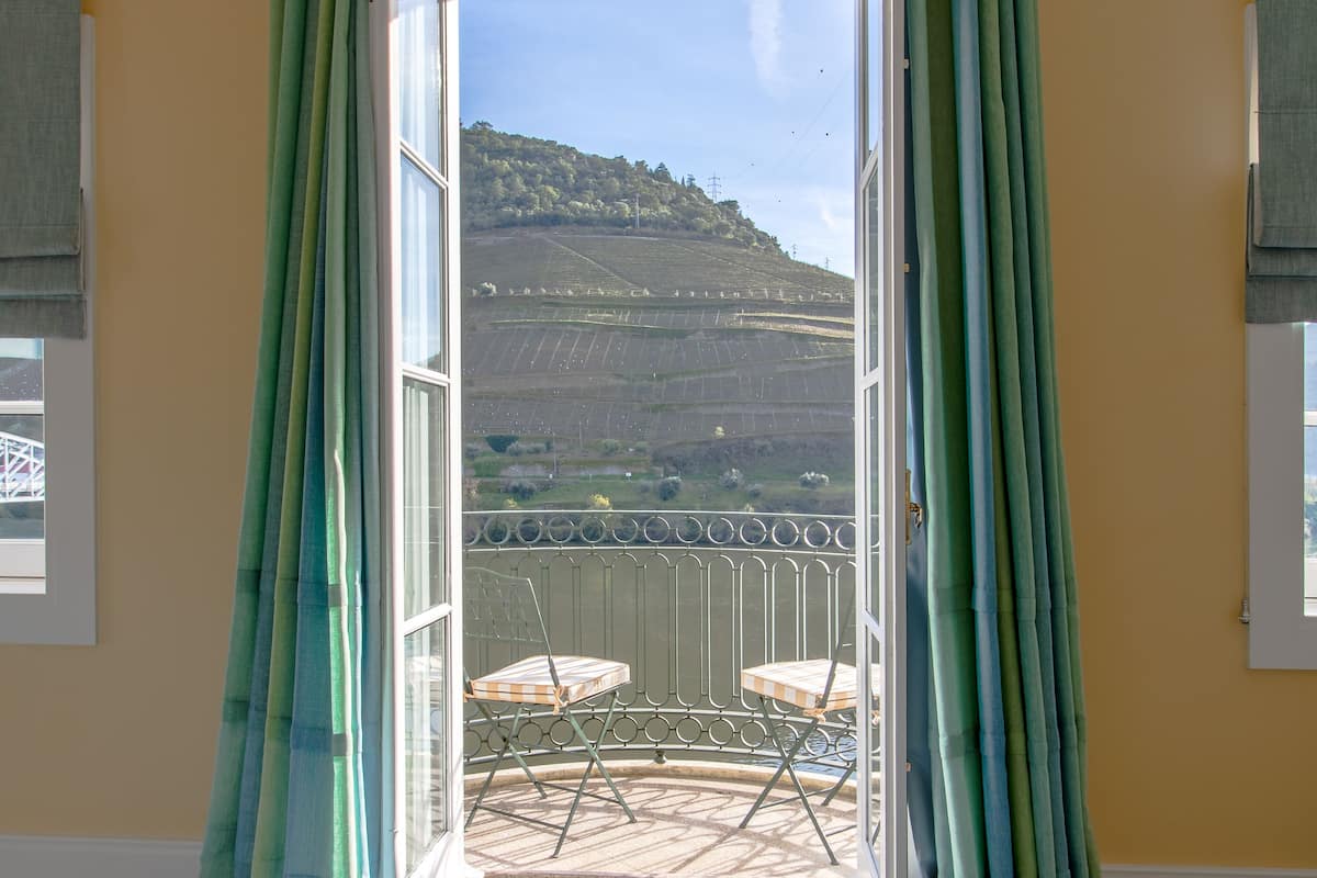 master suite river view | balcony