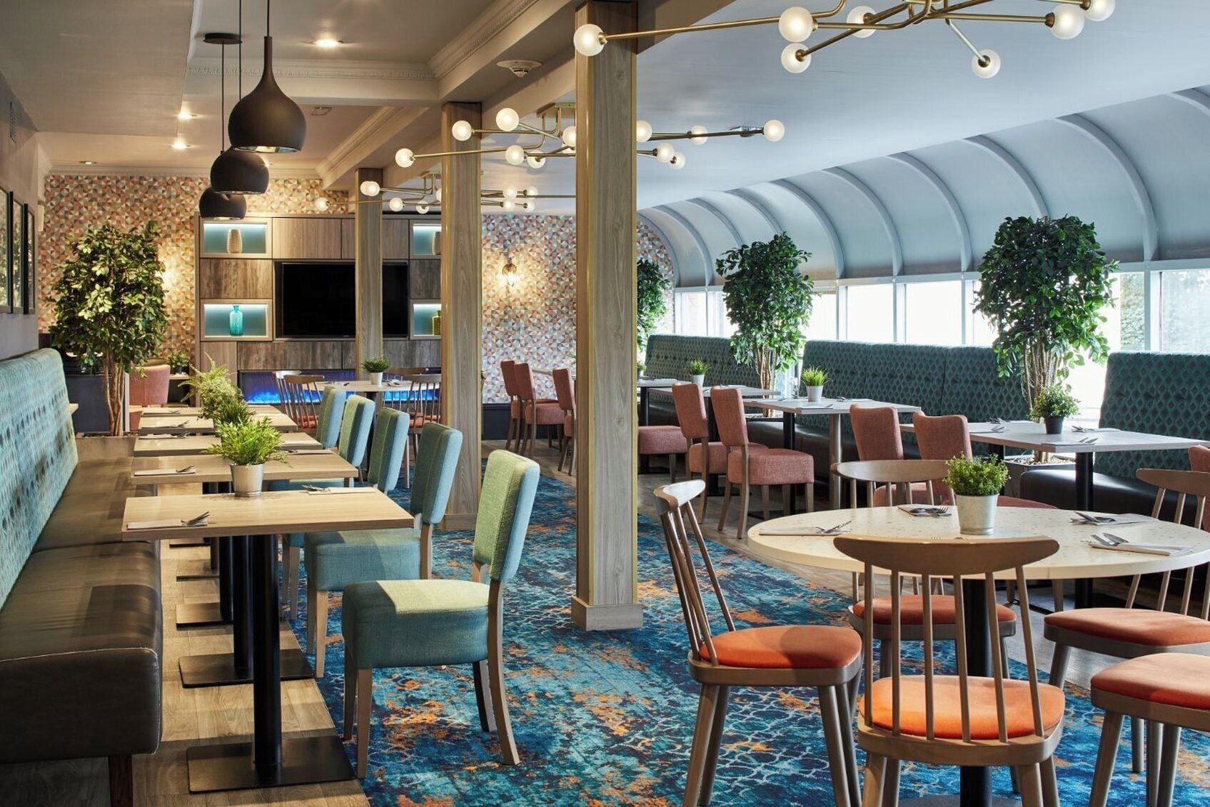 Breakfast, lunch, dinner served; local cuisine 