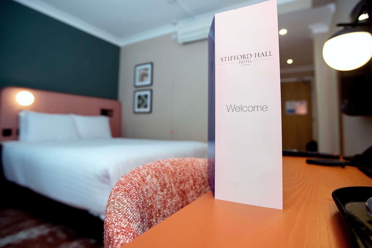 Classic Room, 1 Double Bed, Accessible | Hypo-allergenic bedding, desk, blackout curtains, iron/ironing board