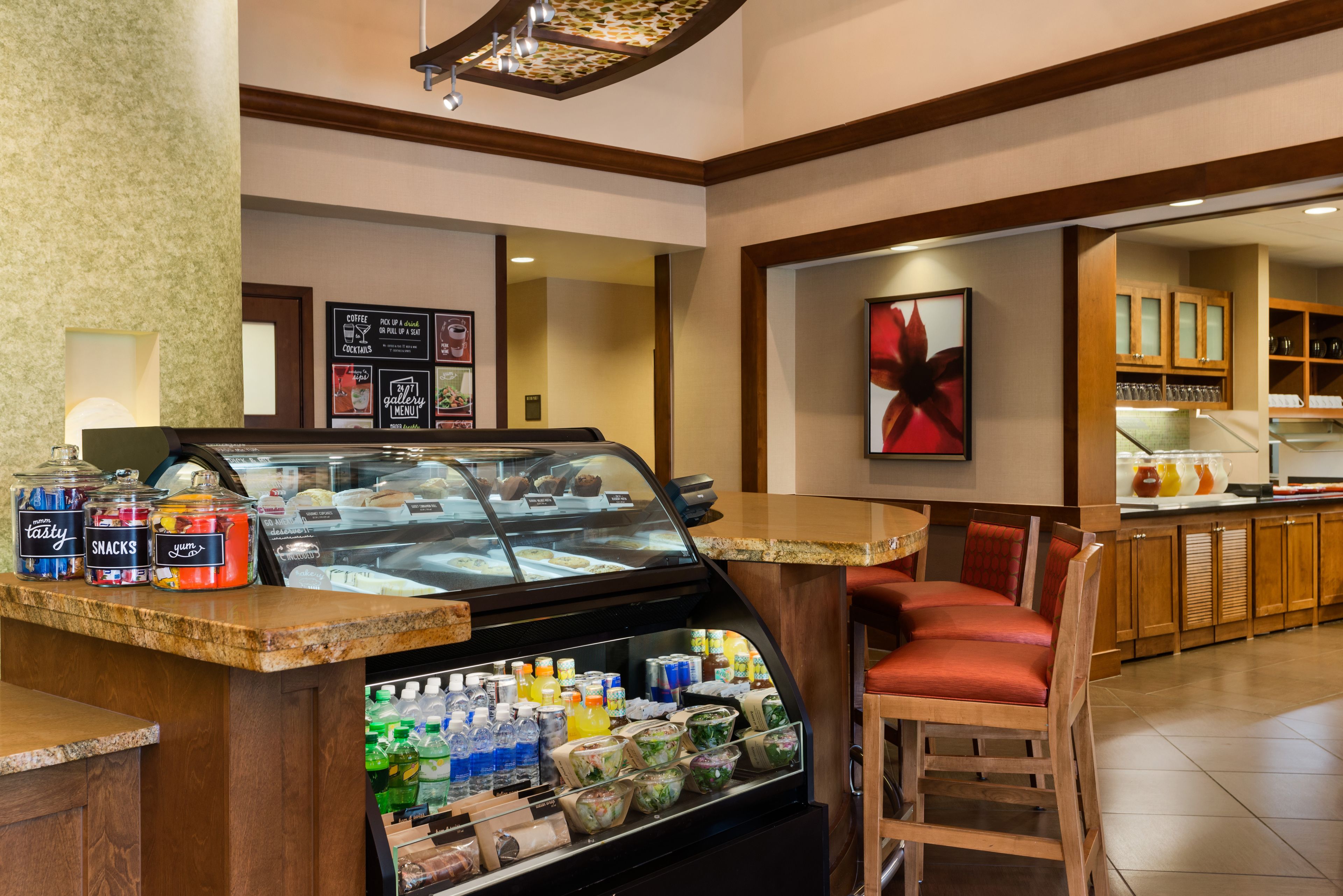 Bar (trong khuôn viên)