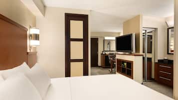Couette en duvet d'oie, coffres-forts dans les chambres, bureau