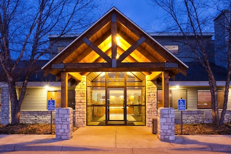 Exterior. AmericInn by Wyndham Princeton MN